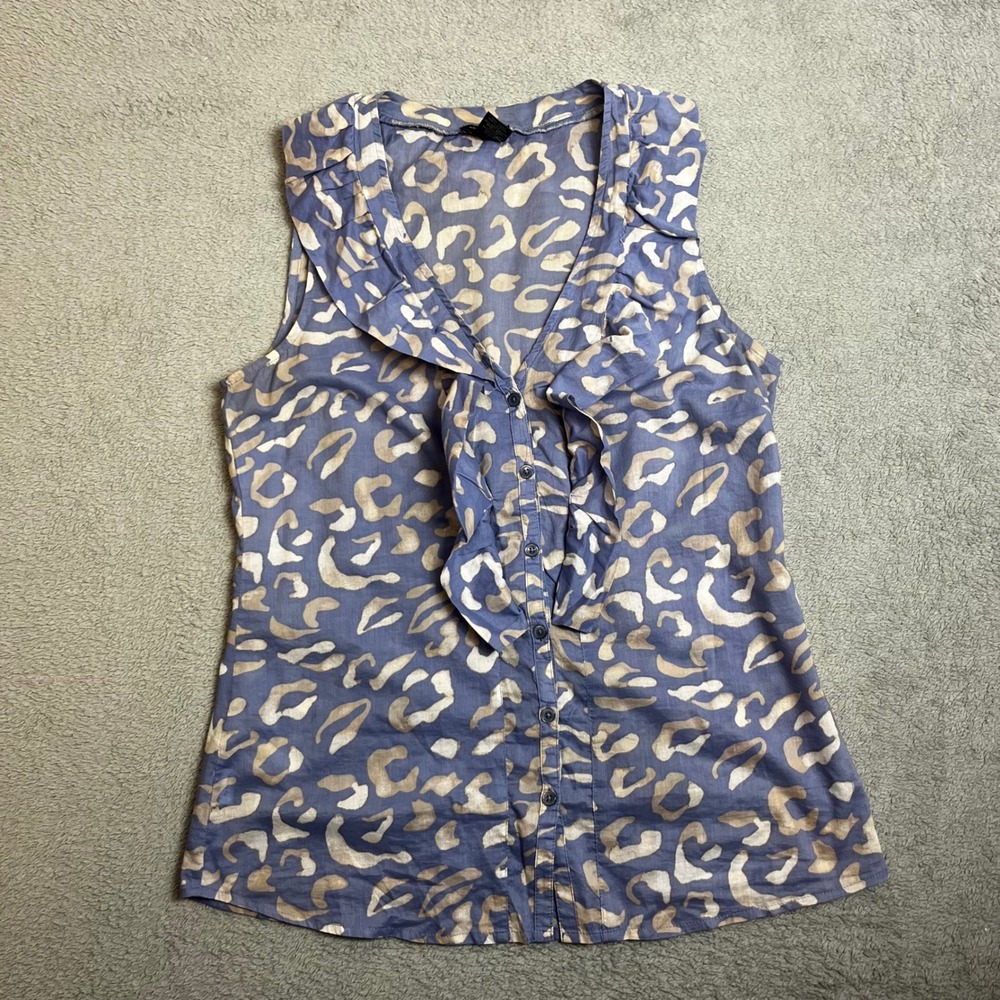 Ann Taylor Blue Leopard Print Ruffle Sleeveless Button Down Cotton Blouse Size 6 - Picture 2 of 7